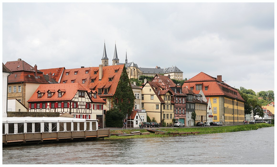 班贝格老城是巴伐利亚州位于雷格尼茨河畔的一个风景如画的小城市