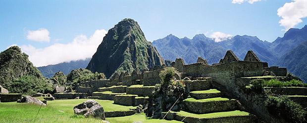 马丘比丘，秘鲁 据世界文化遗产基金会所述，由于城市化、旅游业和疏于管理和计划导致马丘比丘成为濒临消失的世界文化遗产。